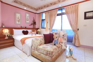 Phòng Deluxe Giường Đôi Có Vòi Sen (Deluxe Double Room with Shower)