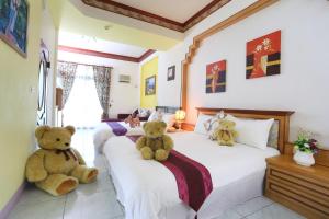 Suite Gia Đình Có Ban Công (Family Suite with Balcony)