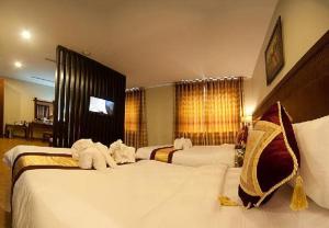 Phòng 4 Người Có Ban Công (Quadruple Room with Balcony)
