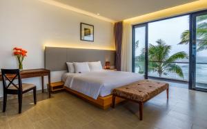 Nhà 3 Phòng Ngủ (Three-Bedroom House)