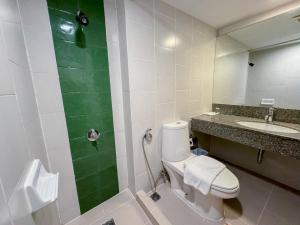 Standard Double Bed Square Wing