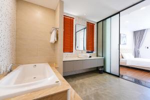 Nhà nghỉ mát 3 Phòng ngủ (Three-Bedroom Holiday Home )