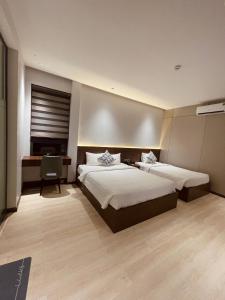 Phòng 4 Người Có Bồn Tắm (Quadruple Room with Bath)