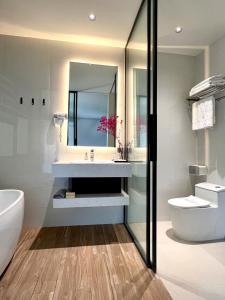 Phòng 3 Người Có Bồn Tắm (Triple Room with Bath)