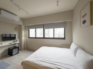 Phòng Deluxe Giường Đôi Có Vòi Sen (Deluxe Double Room with Shower)