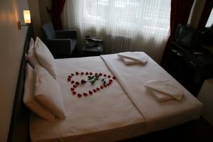 Large Single Room room in Diana Hotel