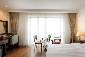 Suite Nhìn Ra Thành Phố (Suite with City View)