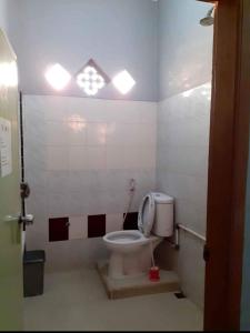 Phòng Tiêu Chuẩn Giường Đôi Có Quạt Máy (Standard Double Room with Fan)