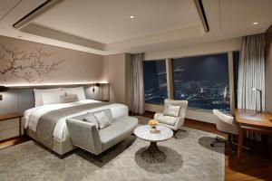 Phòng Signiel Đẳng Cấp Giường Đôi Có Phòng Tắm Ngắm Cảnh (Signiel Premier Double Scenic Bath)