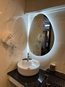 Suite Gia Đình Sang Trọng Có Bếp Nhỏ (Luxury Family Suite with Kitchenette)