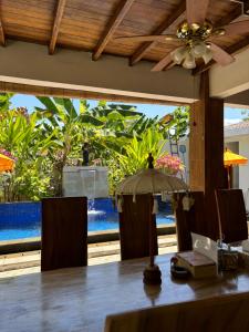 Biệt Thự 3 Phòng Ngủ (Three-Bedroom Villa)