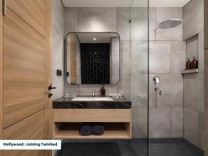 Phòng 2 Giường Đơn Nhìn Ra Núi (Twin Room with Mountain View)