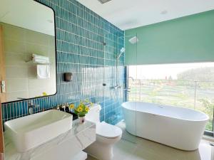Phòng Tiêu Chuẩn Giường Đôi/2 Giường Đơn Nhìn Ra Biển (Standard Double or Twin Room with Sea View)