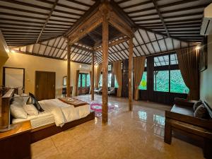 Phòng Giường Đôi Nhìn Ra Hồ Bơi (Double Room with Pool View)