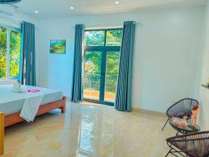 Phòng Tiêu Chuẩn Giường Lớn (Standard King Room)