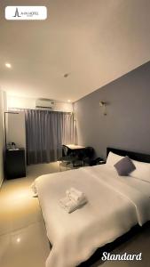 Phòng Tiêu Chuẩn Giường Đôi (Standard Double Room)