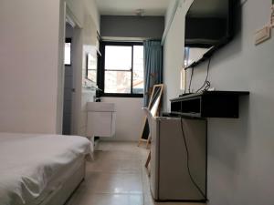 Phòng Giường Đôi Có Ban Công (Double Room with Balcony)