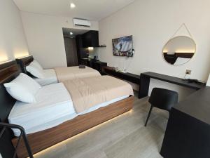 Studio Deluxe Giường Đôi (Deluxe Double Studio)