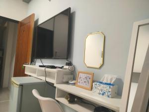 Phòng Giường Đôi Có Phòng Tắm Riêng (Double Room with Private Bathroom)