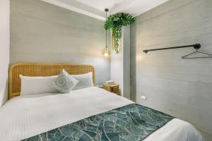 Two-Bedroom Suite with Bathtub