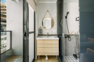 Two-Bedroom Suite with Bathtub