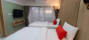 Room #1256588916