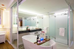 Phòng Loại Sang (Deluxe Room)