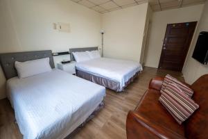 Phòng 3 Người với Vòi sen (Triple Room with Shower)