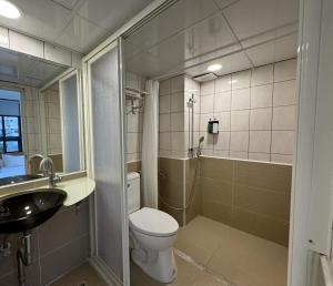 Phòng 4 Người Có Ban Công (Quadruple Room with Balcony)