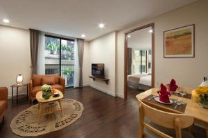 Phòng 2 giường đơn có ban công (Twin Room with Balcony)