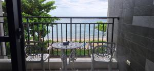Phòng Deluxe Giường Đôi Với Ban Công và Tầm Nhìn Ra Biển (Deluxe Double Room with Balcony and Sea View)