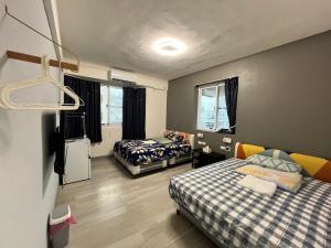 Phòng Giường Đôi hay 2 Giường Đơn với phòng tắm (Double or Twin Room with Bathroom)