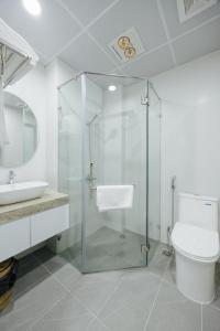 Suite Căn hộ 3 Phòng ngủ (Three-Bedroom Apartment Suite)