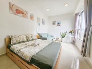 Căn Hộ Nhìn Ra Thành Phố (Apartment with City View)