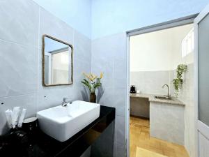 Phòng Superior giường đôi lớn (Superior Queen Room)