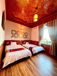Phòng 2 Giường Đơn Nhìn Ra Thành Phố (Twin Room with City View)