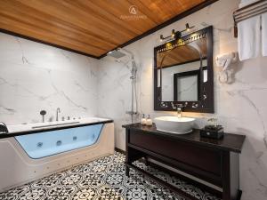 Phòng cho 3 người có Ban Công (Triple Room with Balcony)