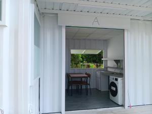 Giường trong Phòng ngủ tập thể 4 người (Bed in 4-Bed Dormitory Room)