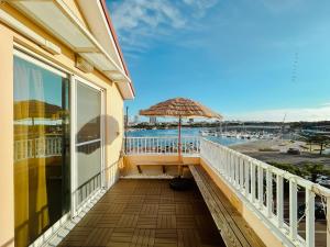 Phòng 4 Người Nhìn Ra Biển (Quadruple Room with Sea View)