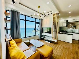 Căn Hộ 2 Phòng Ngủ Nhìn Ra Biển (Two-Bedroom Apartment with Ocean View)