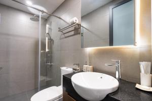Căn Hộ 2 Phòng Ngủ (Two Bedroom Apartment)
