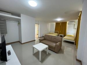 Phòng Gia Đình (Family Room)