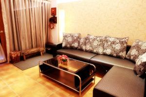 Phòng Giường Đôi Có Phòng Tắm Riêng (Double Room with Private Bathroom)
