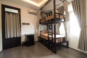 Phòng Tập Thể Nữ 4 Giường (4 Bed Female Dormitory)