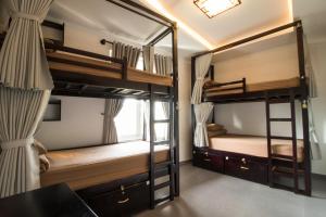 Phòng Tập Thể Nữ 4 Giường (4 Bed Female Dormitory)