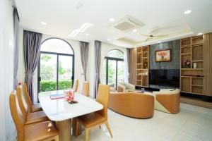 Biệt Thự 3 Phòng Ngủ (Three-Bedroom Villa)