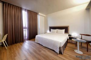 Suite Junior Có Ban Công (Junior Suite with Balcony)