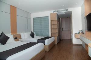 Phòng Gia đình Có ban công (Family Balcony Room)