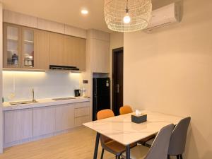 Căn Hộ 2 Phòng Ngủ (Two-Bedroom Apartment)