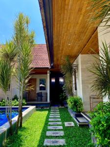Phòng Giường Đôi Nhìn Ra Hồ Bơi (Double Room with Pool View)